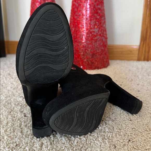 Impo Black Ankle Boots - Picture 3 of 5
